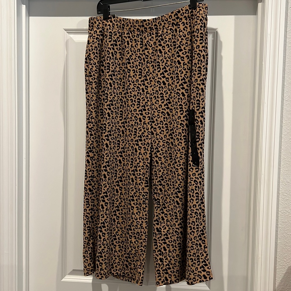 Wide Leg Crop